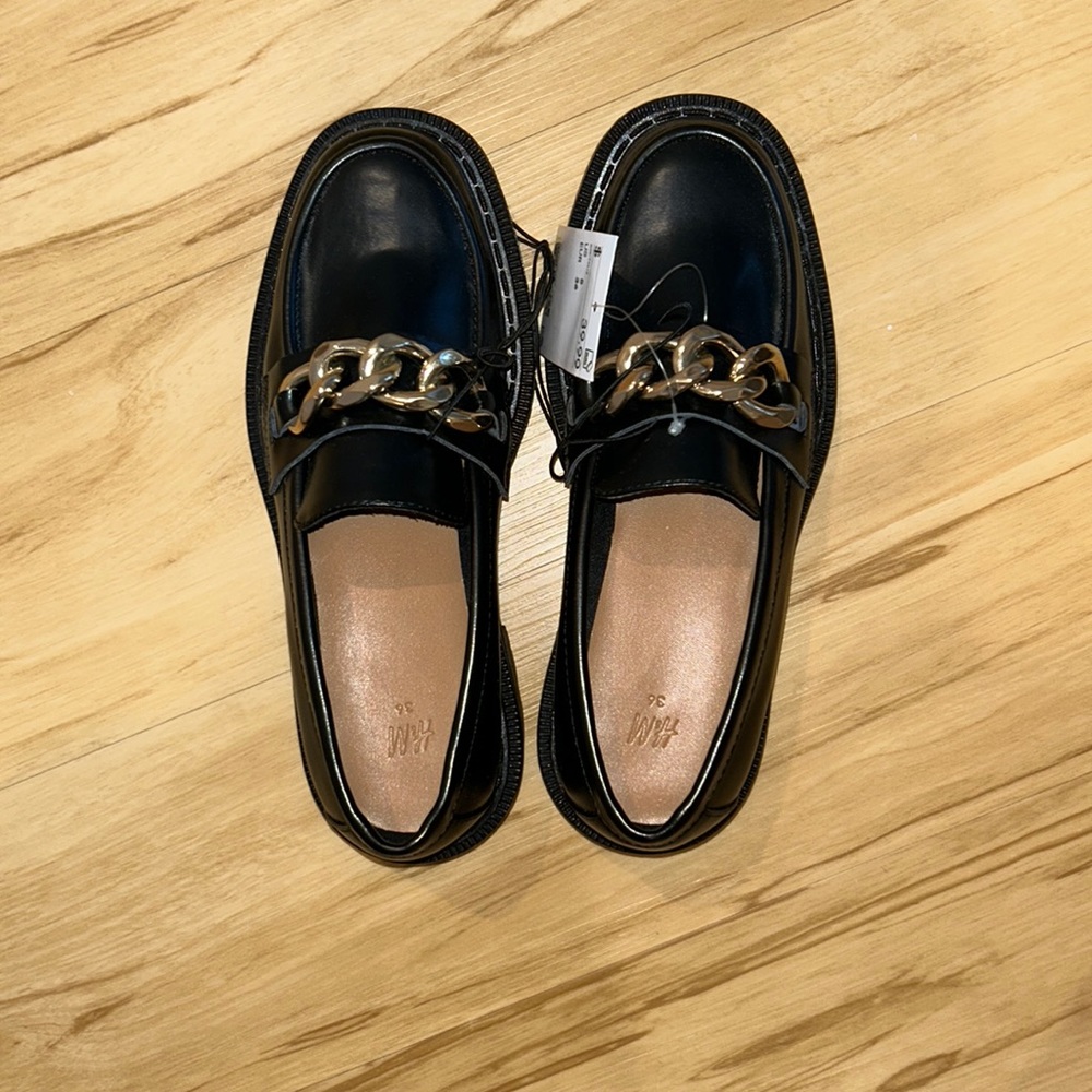 Chunky loafers
